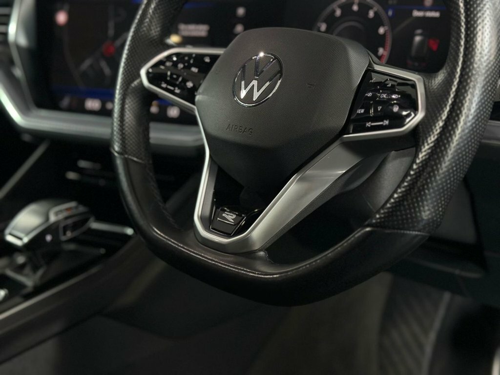 Volkswagen Touareg Black Edition Blue #21