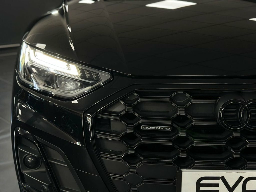 Audi Q5 2L Black Edition WP73PGX Black #6