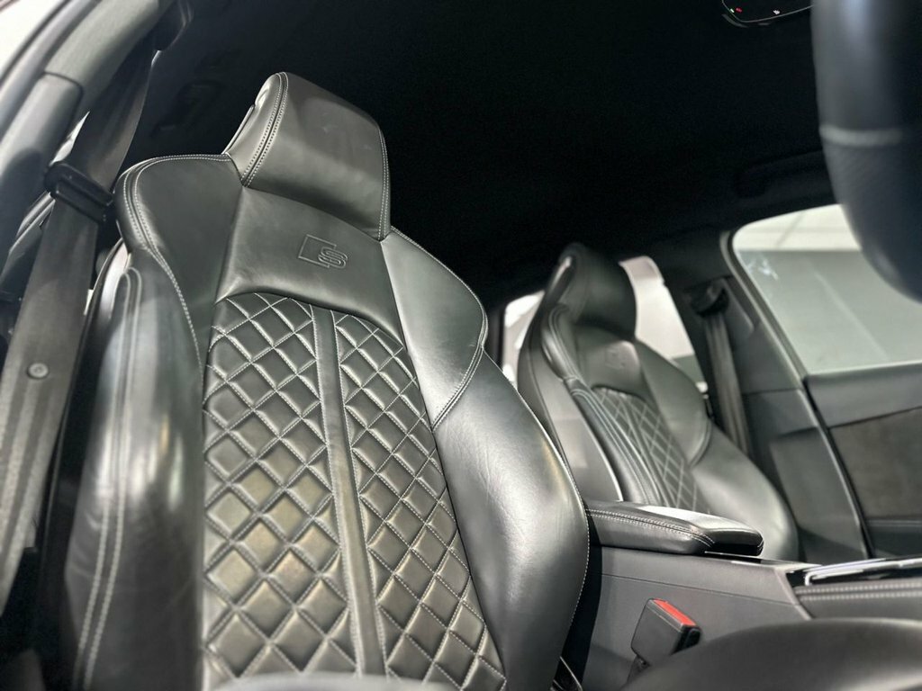 Audi S4 Avant Tdi Black #25