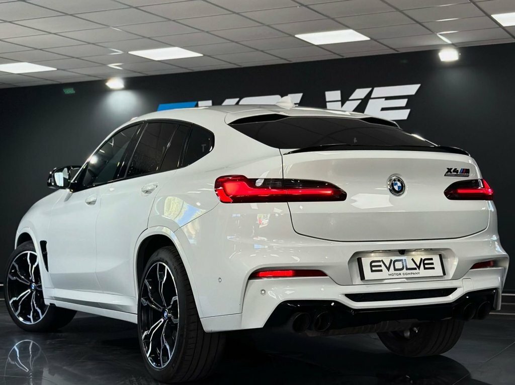 BMW X4 M 3L Competition White #2