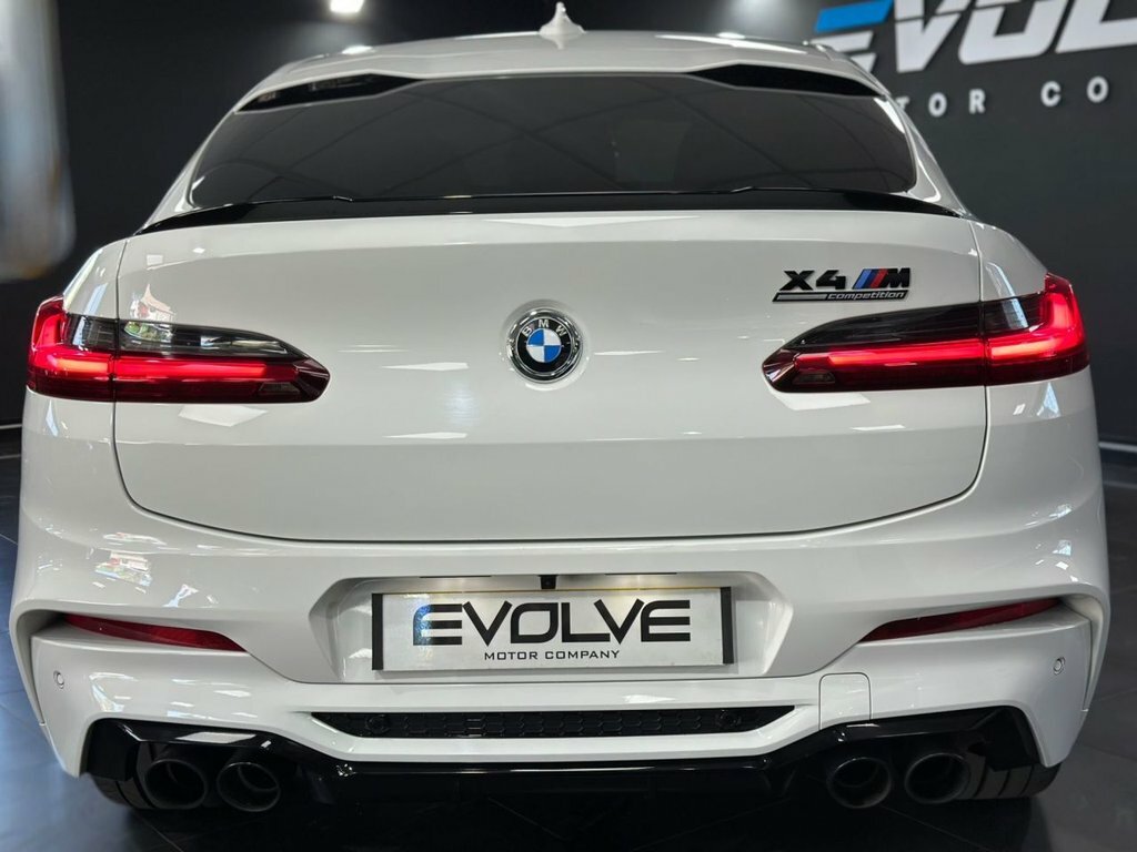 BMW X4 M 3L Competition White #5