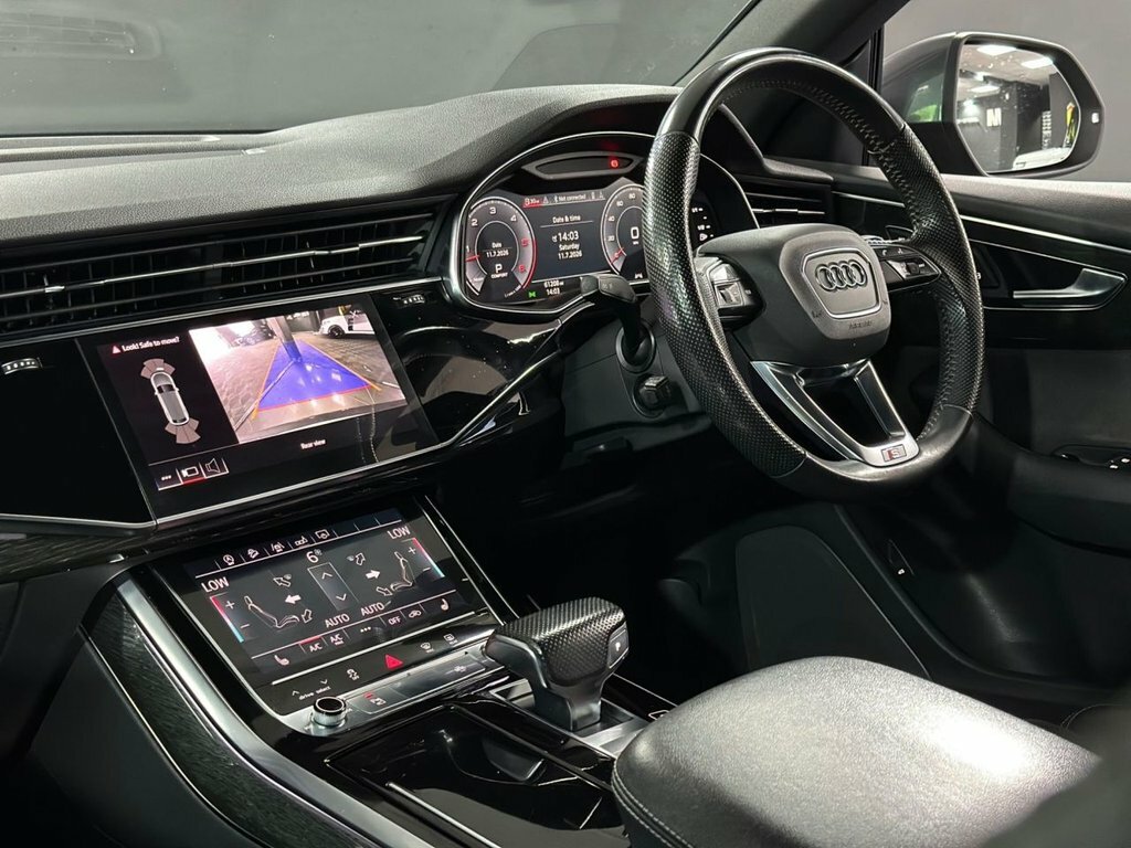 Audi Q8  Black #29