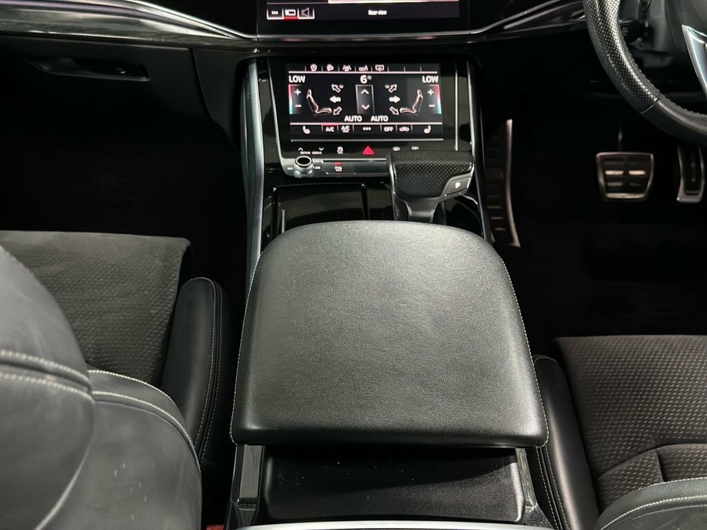 Audi Q8  Black #26