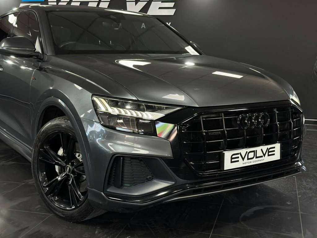 Audi Q8  Black #14