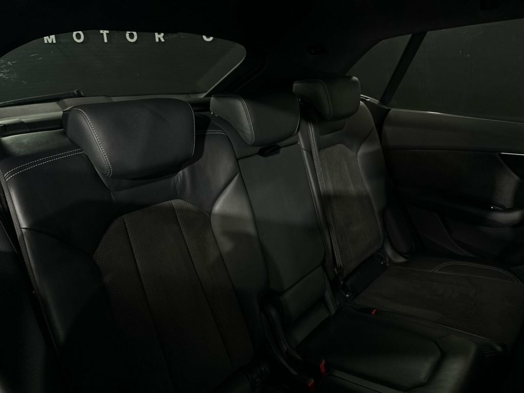 Audi Q8  Black #20
