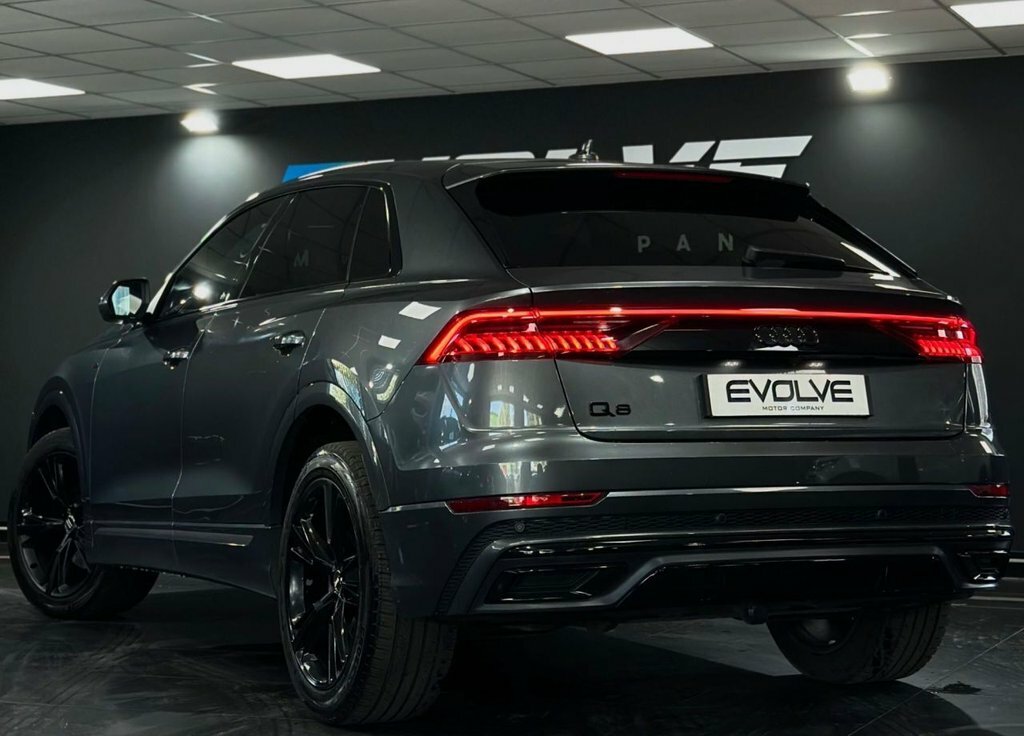 Audi Q8 3L S Line Grey #2
