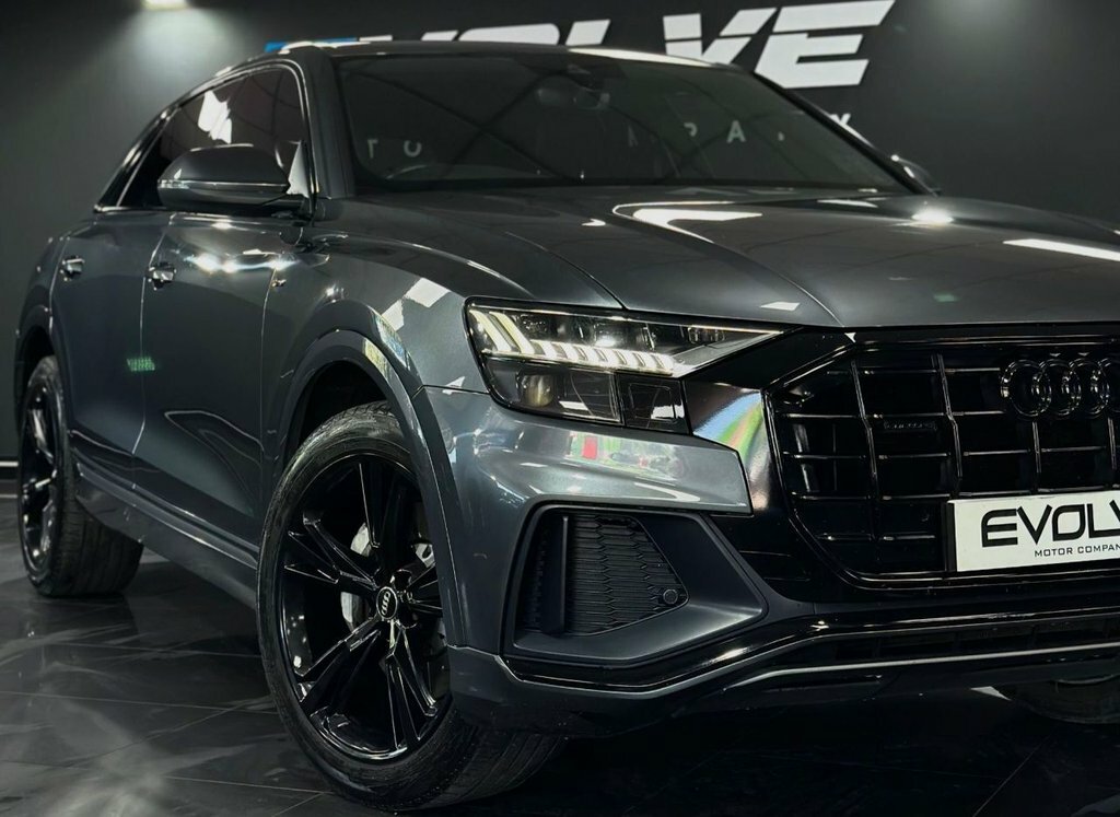 Audi Q8  Black #8