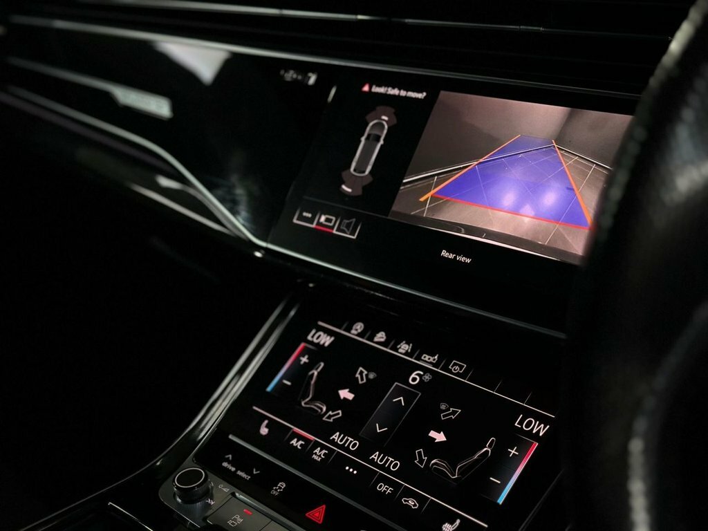 Audi Q8  Black #25