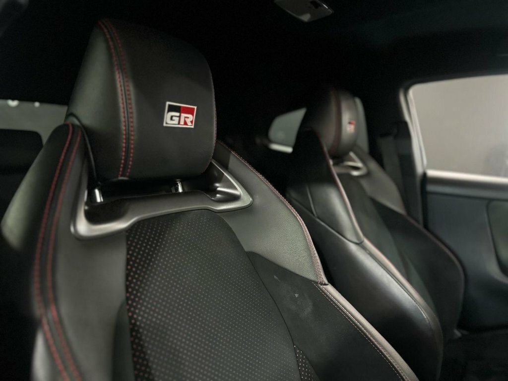 Toyota Yaris 1.5 Hybrid Gr-sport Cvt Grey #23