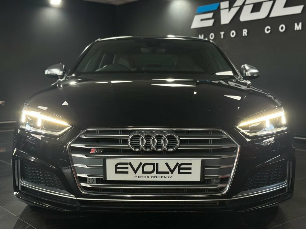 Audi S5 Hatchback Black #4