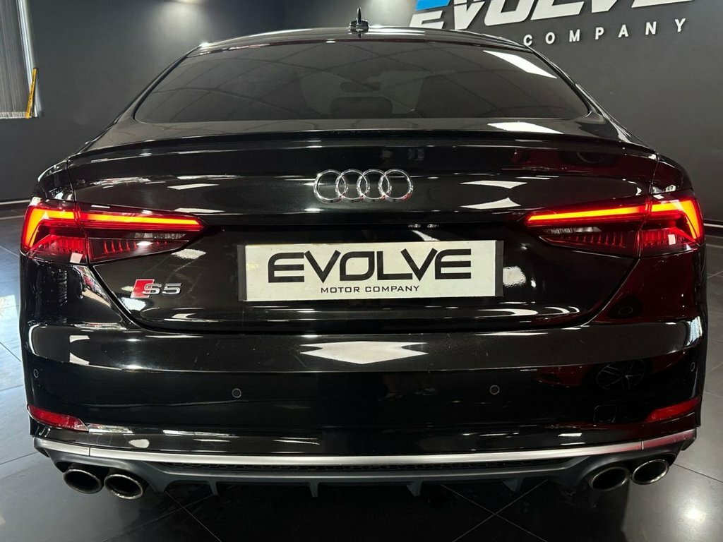 Audi S5 Hatchback Black #5