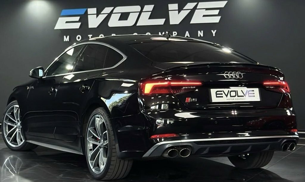 Audi S5 Hatchback Black #2