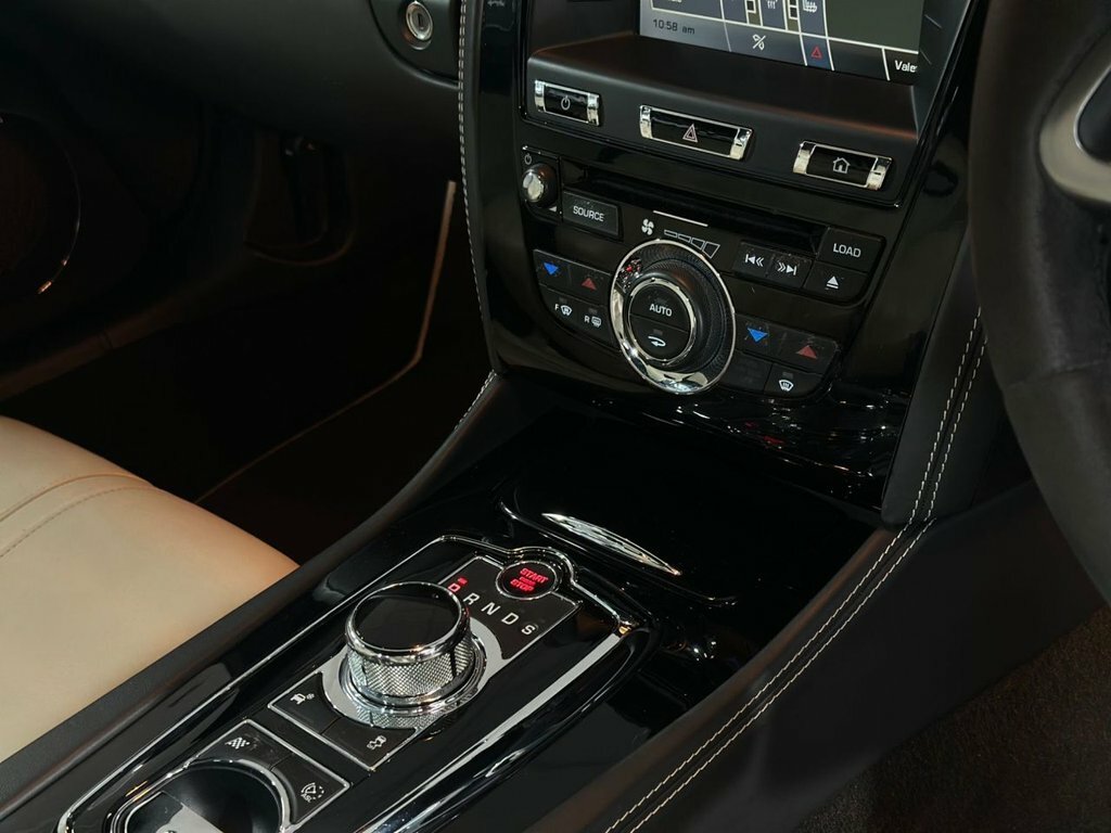 Jaguar XKR R Black #22