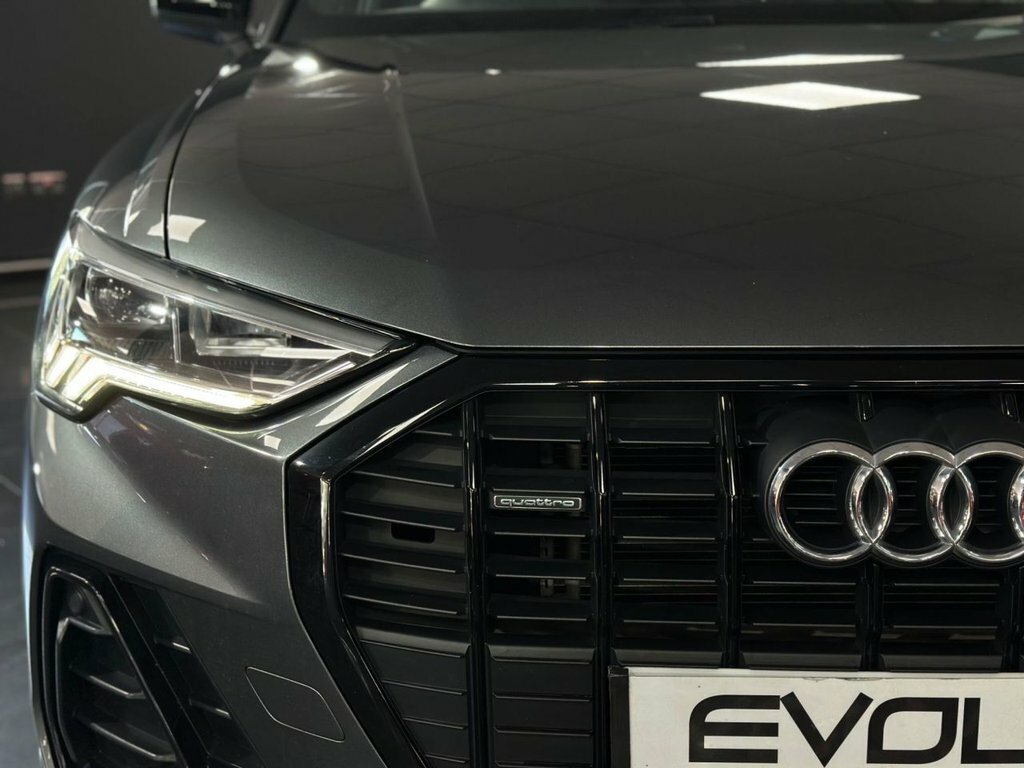 Audi Q3 2L Black Edition FG72DXK Grey #6