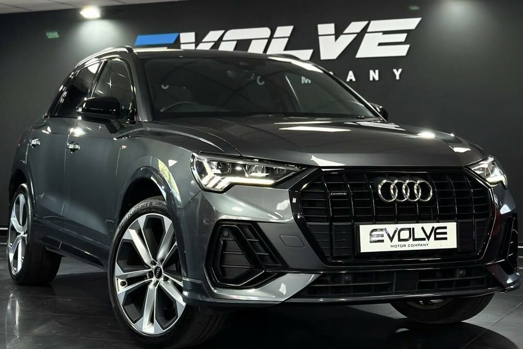 Audi Q3 2L Black Edition Grey