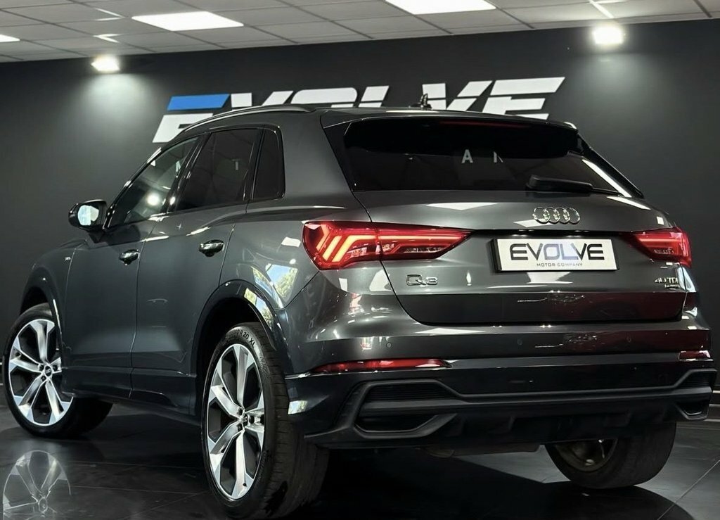 Audi Q3 2L Black Edition FG72DXK Grey #2