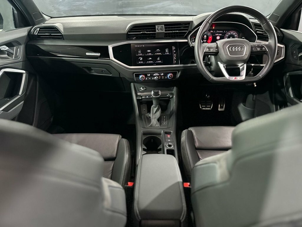 Audi Q3 2L Black Edition FG72DXK Grey #3