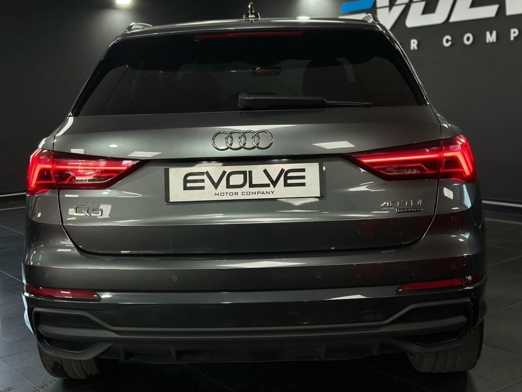 Audi Q3 2L Black Edition FG72DXK Grey #5
