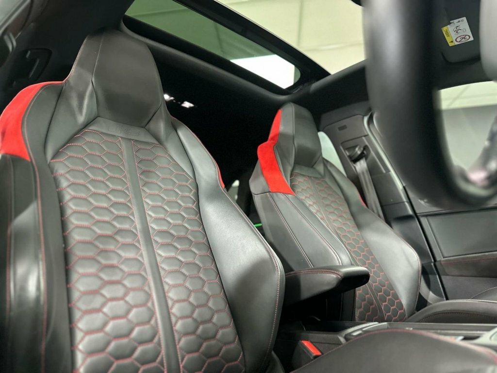 Audi RS Q3 Vorsprung Black #16