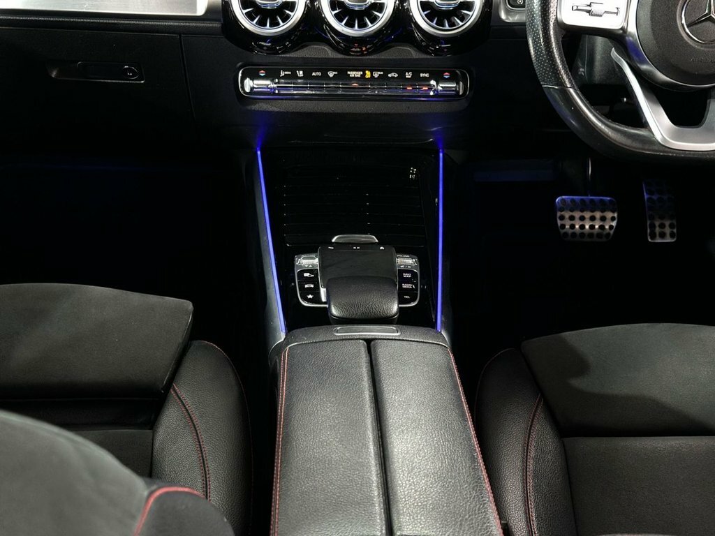 Mercedes-Benz GLB Class 220 Amg Line Black #25