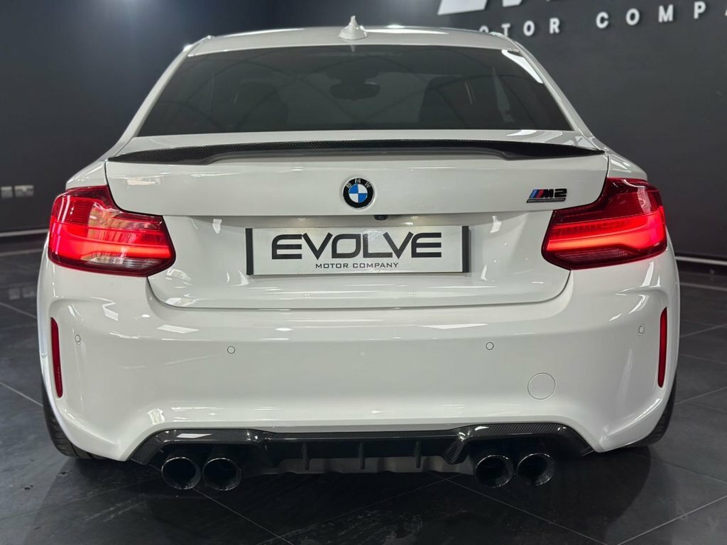 BMW M2 3L Competition White #5