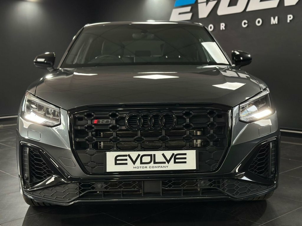 Audi SQ2 2L Black Edition Grey #4