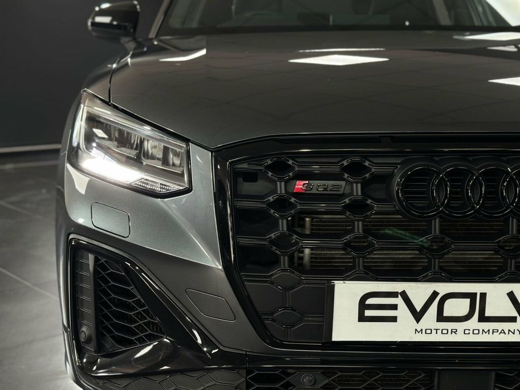 Audi SQ2 2L Black Edition Grey #6