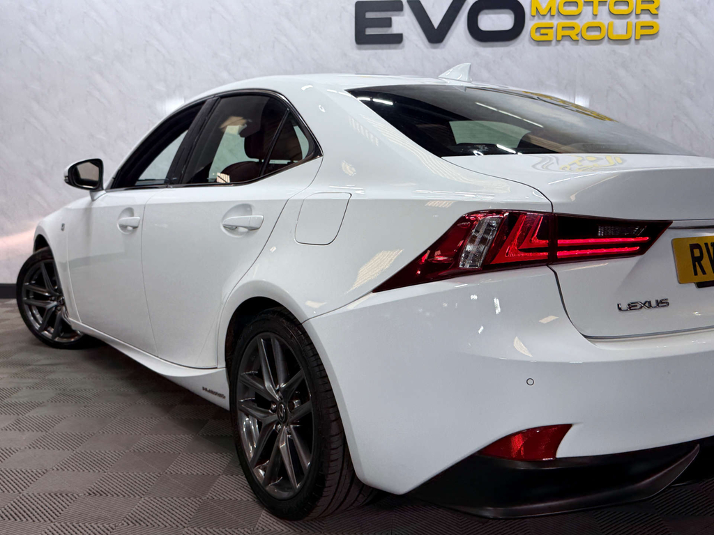 Lexus IS 2.5 300H F Sport Saloon Hybrid E Cvt Eu White #68