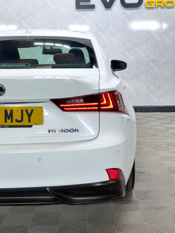 Lexus IS 2.5 300H F Sport Saloon Hybrid E Cvt Eu White #71