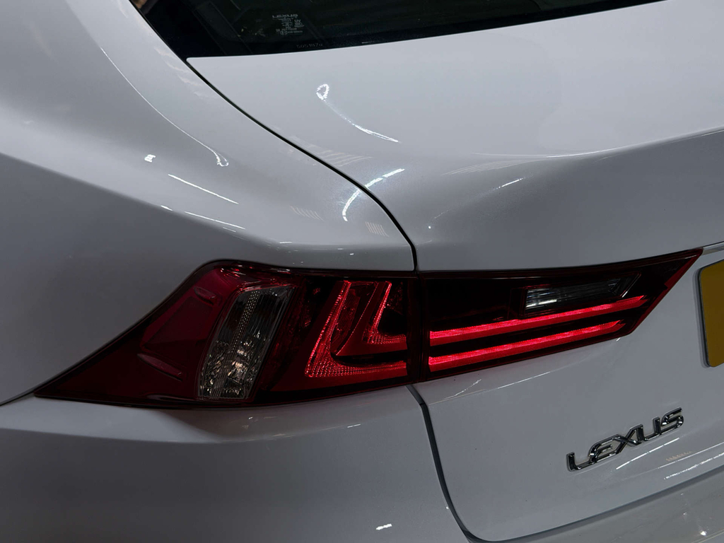 Lexus IS 2.5 300H F Sport Saloon Hybrid E Cvt Eu White #74