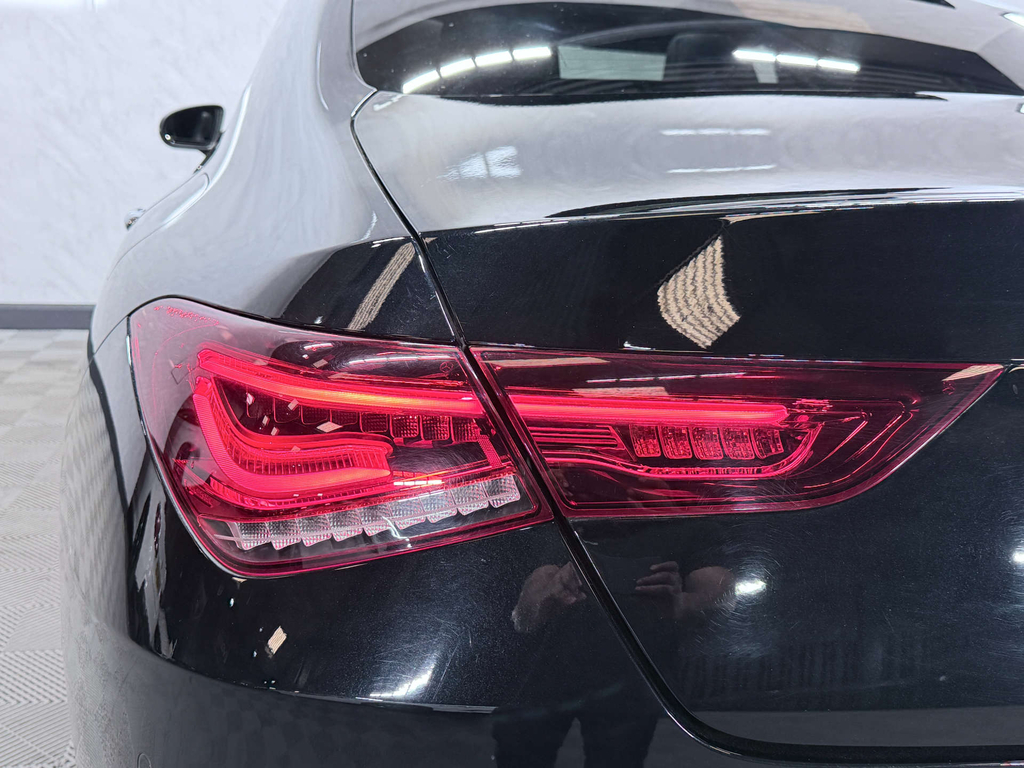 Mercedes-Benz CLA Class Mercedes-benz Cla Amg Shooting Brake Cla 35 Premiu White #29