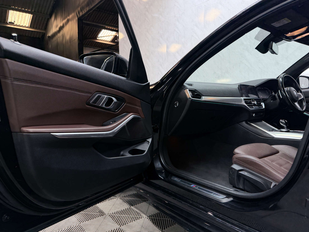 BMW 3 Series 320I Se Step Black #58