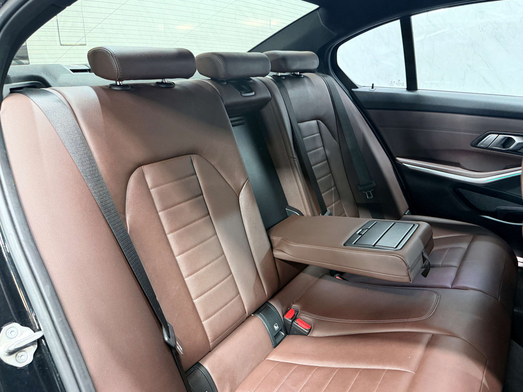 BMW 3 Series 320I Se Step Black #54