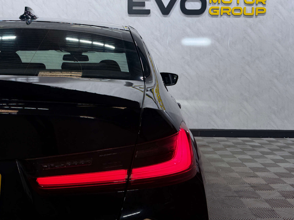 BMW 3 Series 320I Se Step Black #73