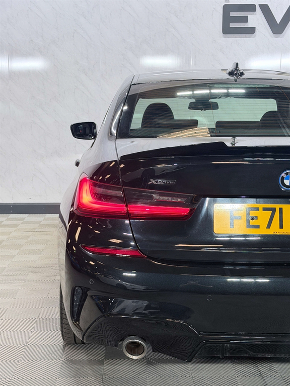 BMW 3 Series 320I Se Step Black #68