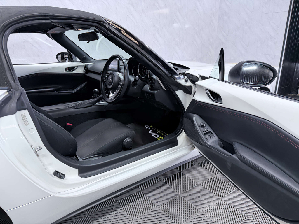 Mazda MX-5 1.5 130 Sport Nav White #40