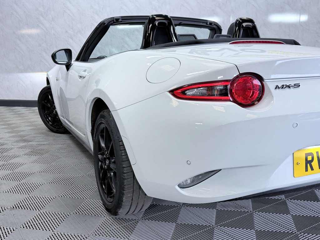 Mazda MX-5 1.5 130 Sport Nav White #21