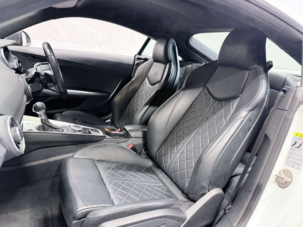 Audi TT 2.0 Tdi Ultra Sport Red #15