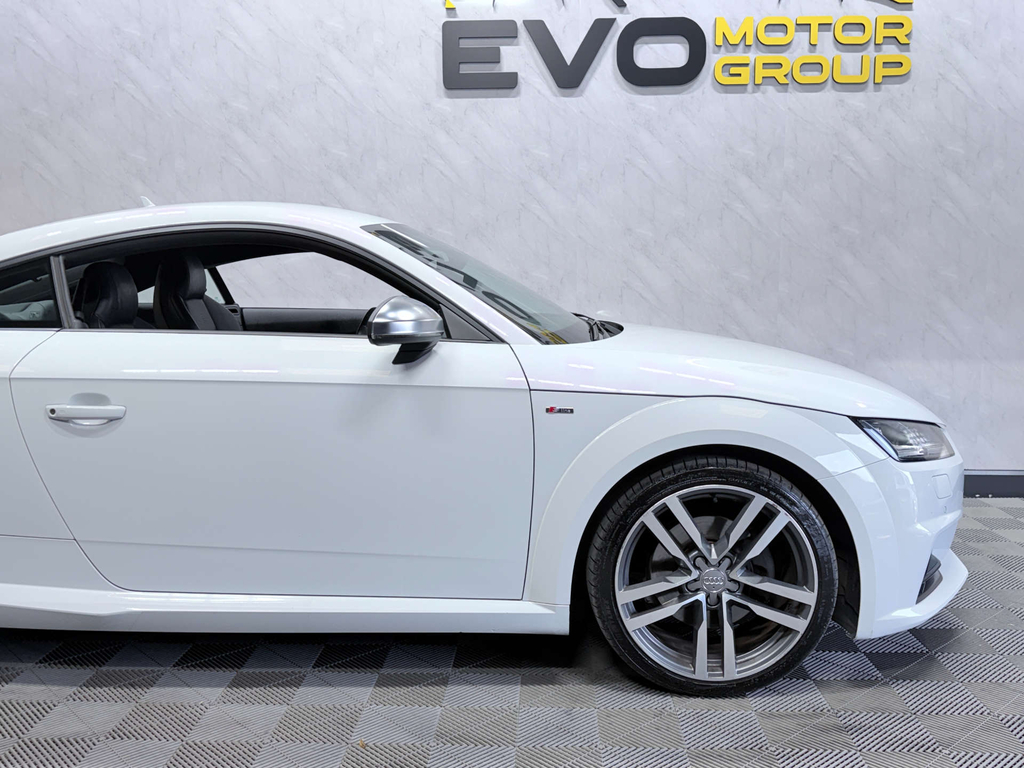 Audi TT 2.0 Tdi Ultra Sport Red #28