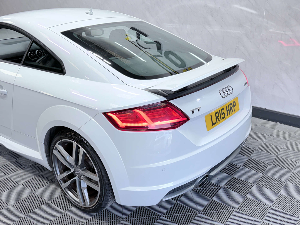 Audi TT 2.0 Tdi Ultra Sport Red #8