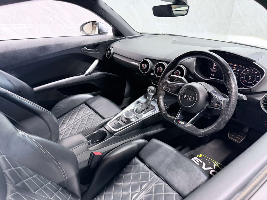 Audi TT 2.0 Tdi Ultra Sport Red #35