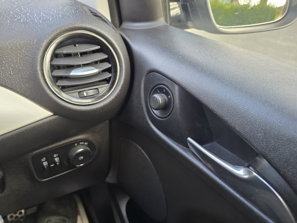 Vauxhall Adam 1.2I Energised Blue #24