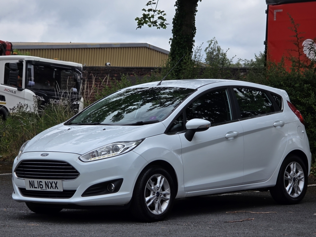 Ford Fiesta 1.2 Zetec White #4