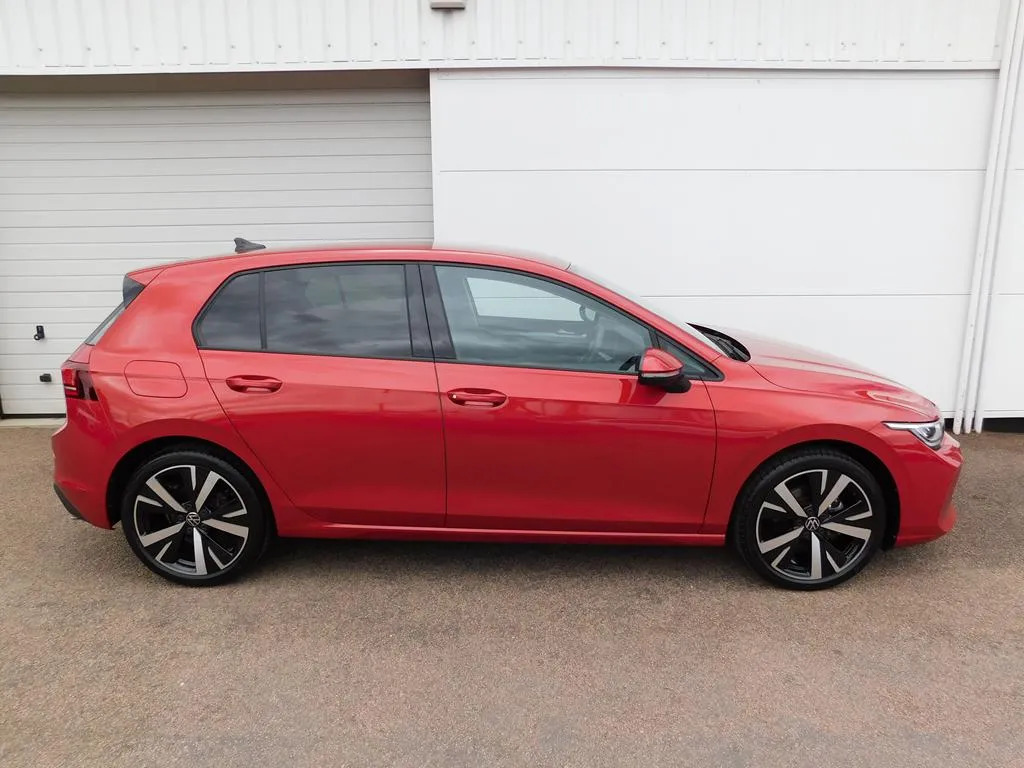 Volkswagen Golf 1.5 Tsi Match Euro 6 Ss Red #3