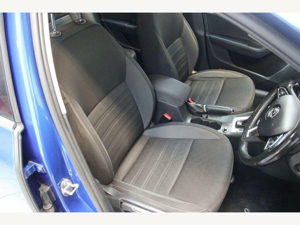 Skoda Octavia Skoda Hatchback 2.0 Tdi Cr Se L Dsg 7 Silver #12