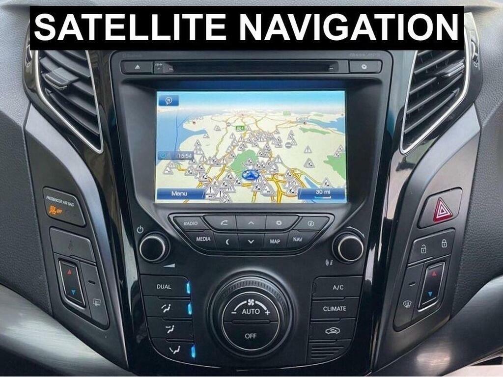 Hyundai I40 1.7 Crdi Blue Drive Se Nav Tourer Dct Euro 6 S S Black #3