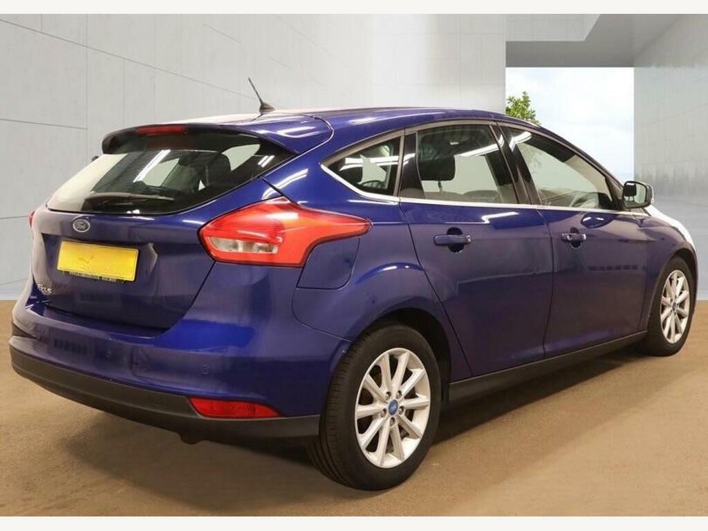 Ford Focus 1.6 Titanium Hatchback Blue #3