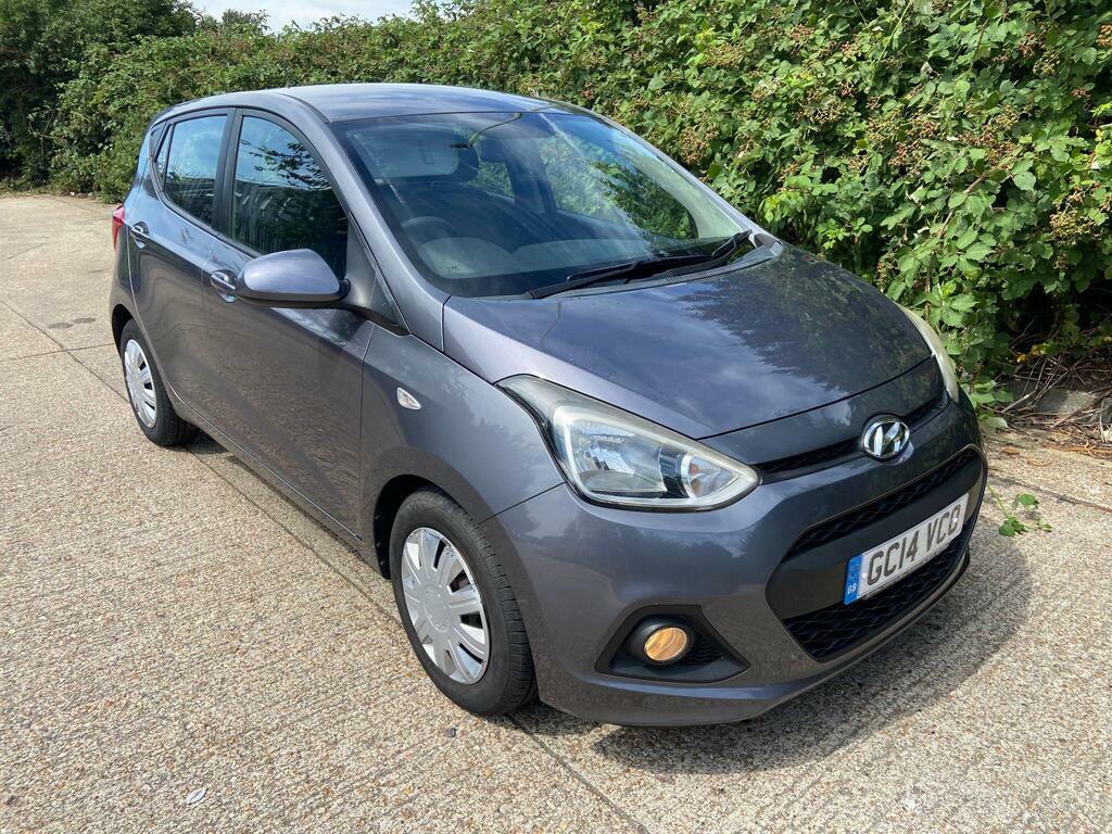 Hyundai I10 1.2 Active White Hatch, 20 Tax, 62 Mpg, F.s.h White #2