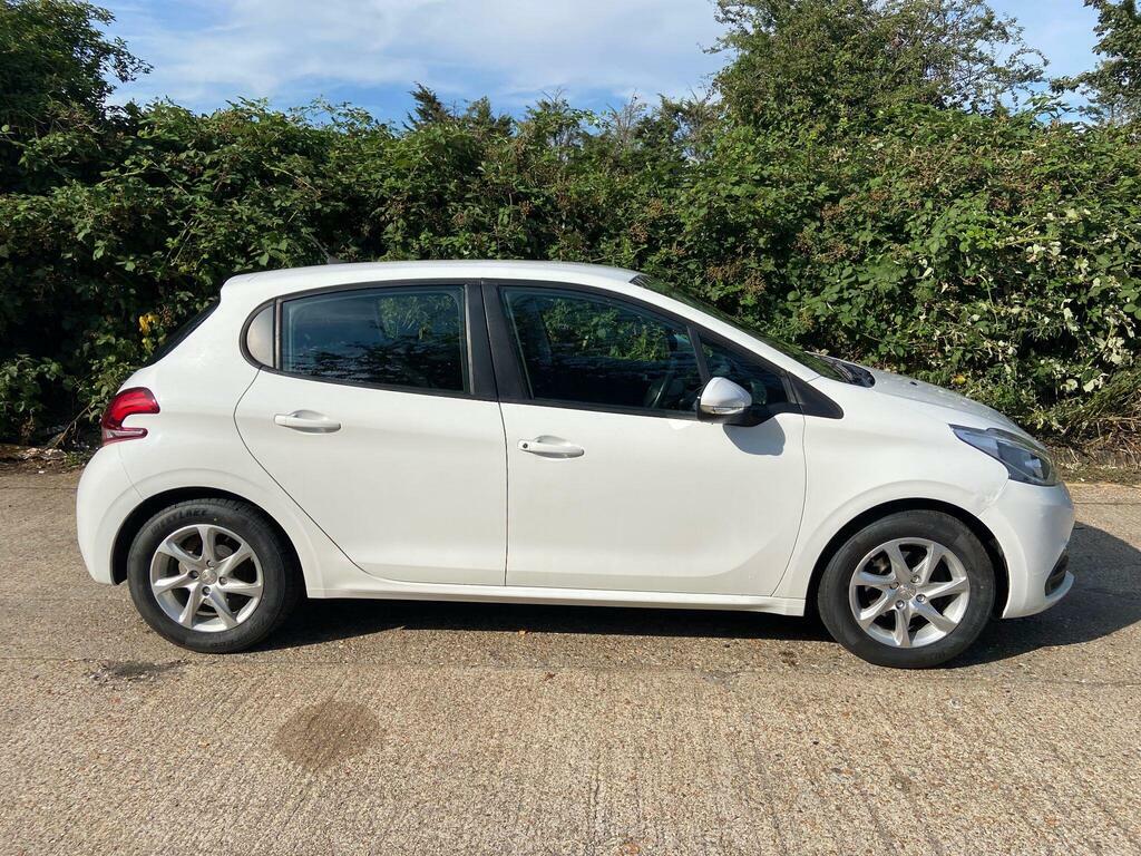 Peugeot 208 1.6 Thp Gti By Peugeot Sport Red #8
