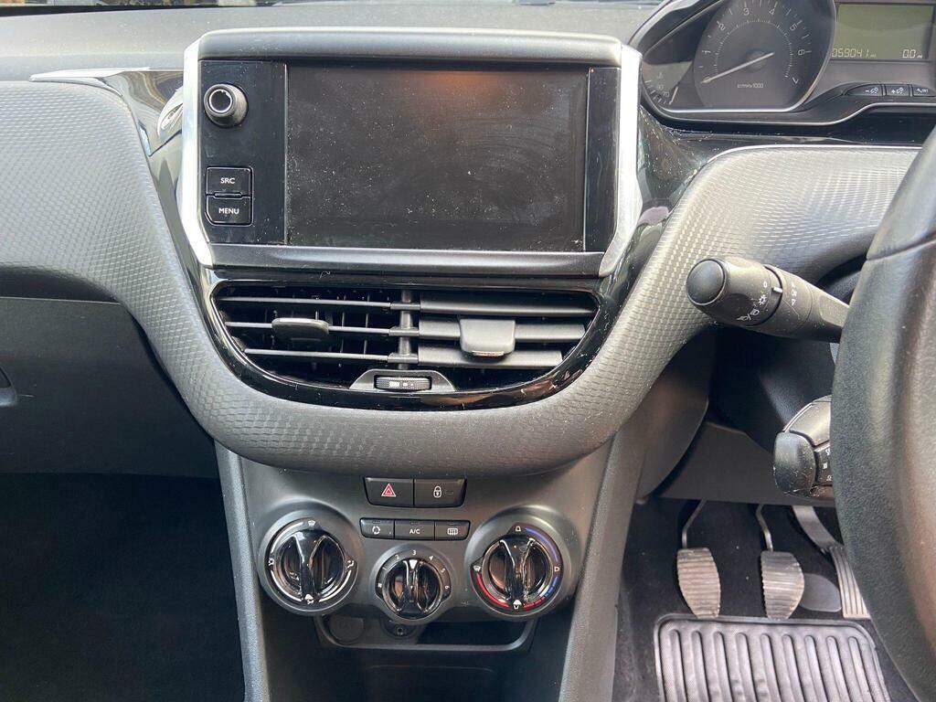 Peugeot 208 1.2 Puretech Active Euro 6 White #4